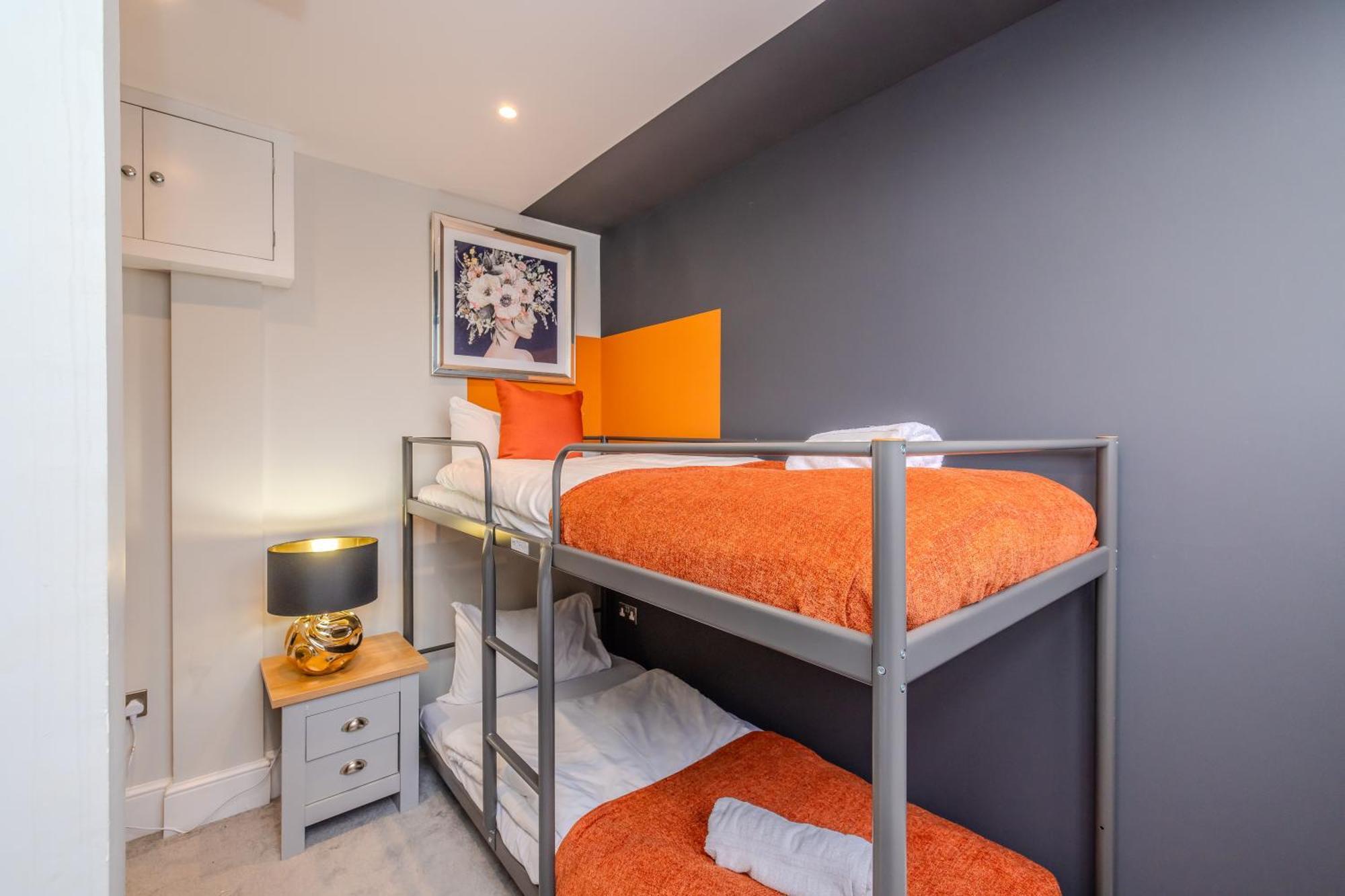 Free Parking Sea View Two Bedroom Apartment *